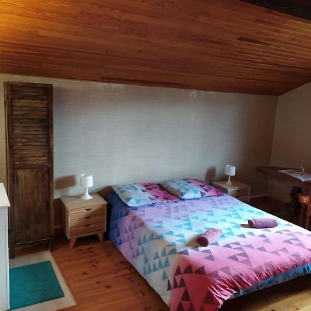 Chardon Bleu Appartement Chambre Cuisine Coin A Manger Sanitaires Salle D'Eau บาร์เซอลอนเน็ต ภายนอก รูปภาพ